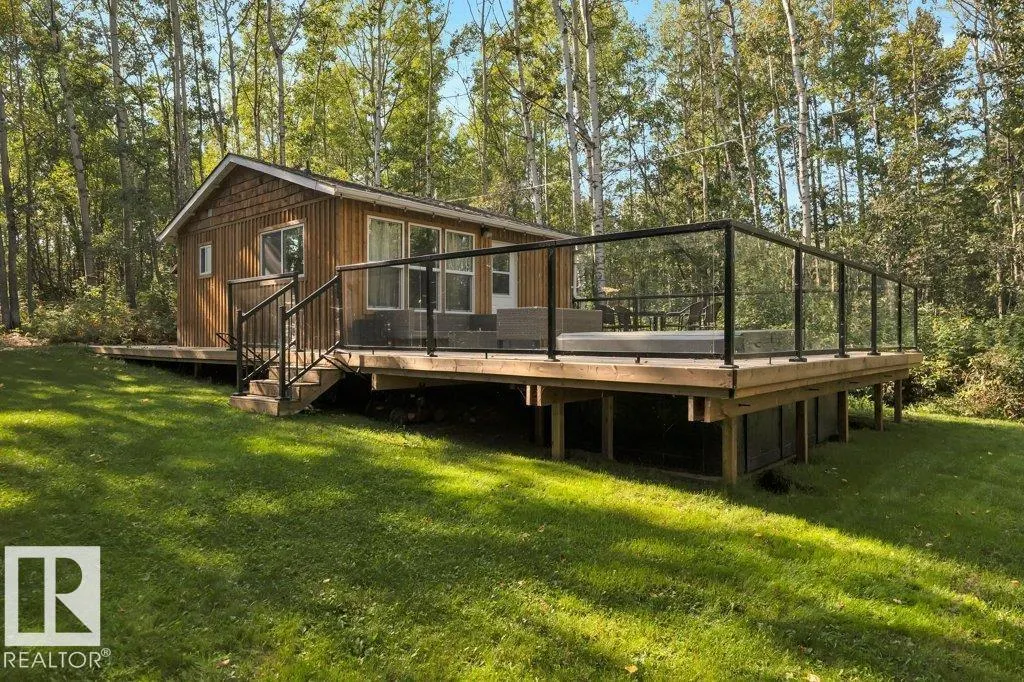 124 Lakeshore DR