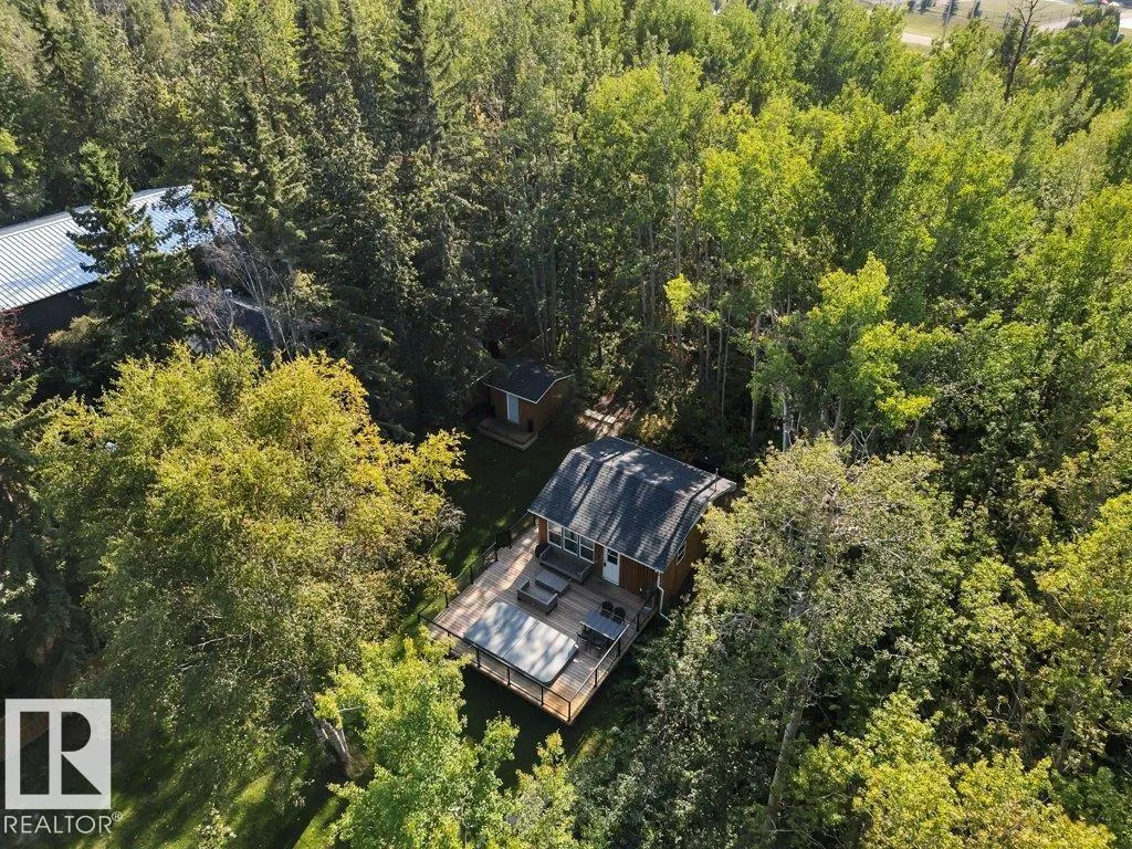 124 Lakeshore DR