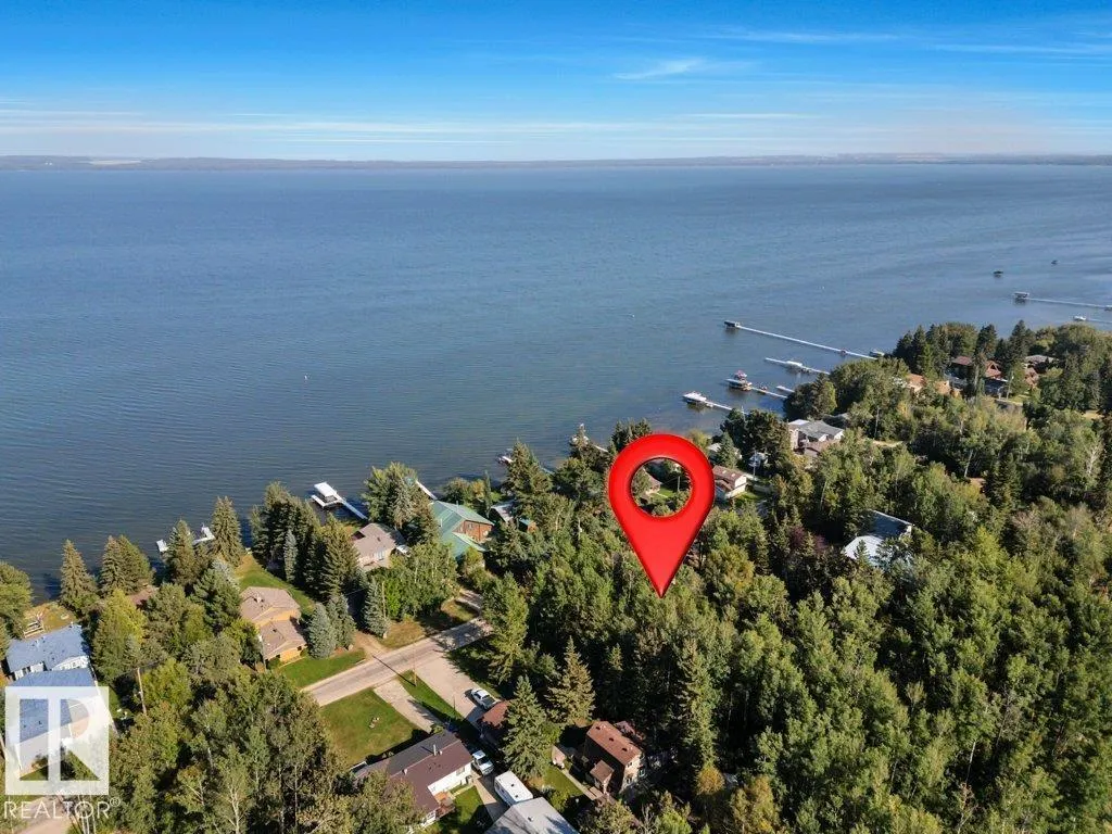 124 Lakeshore DR