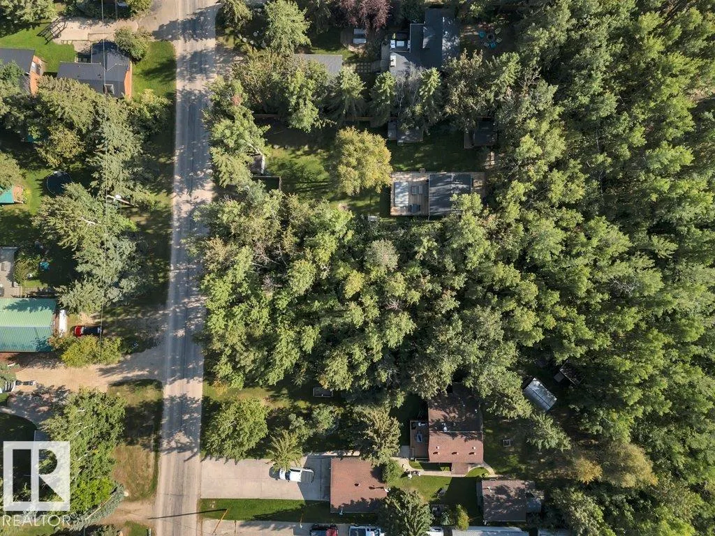 124 Lakeshore DR