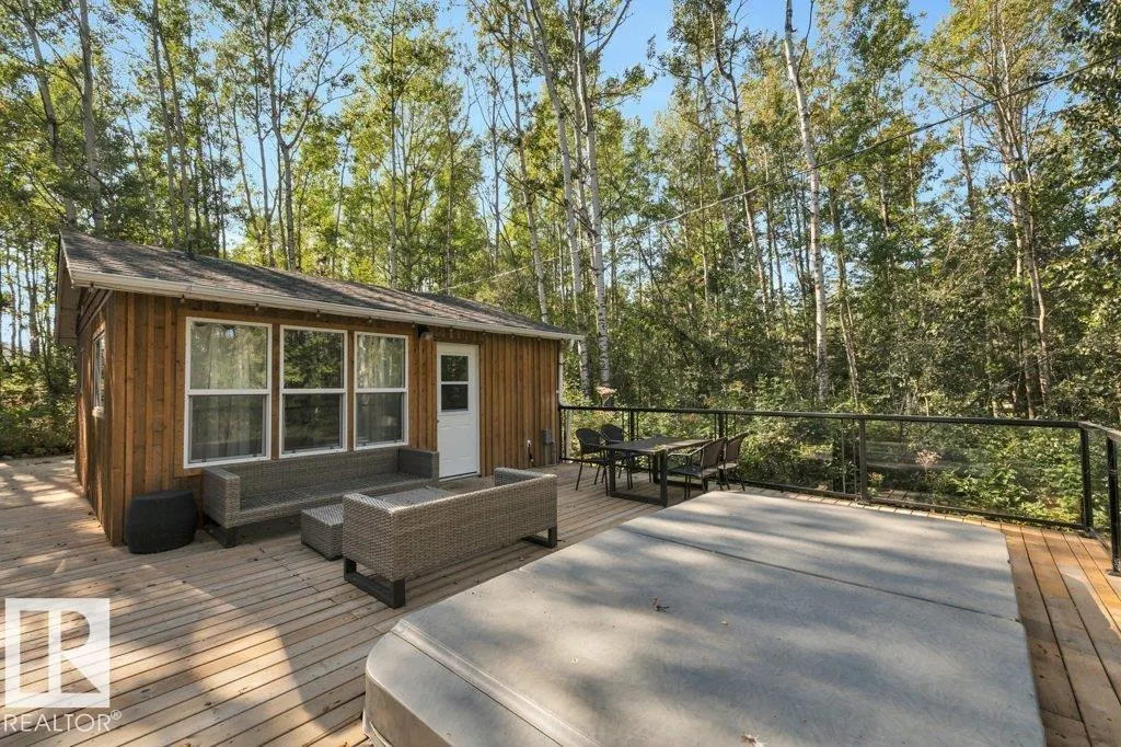 124 Lakeshore DR