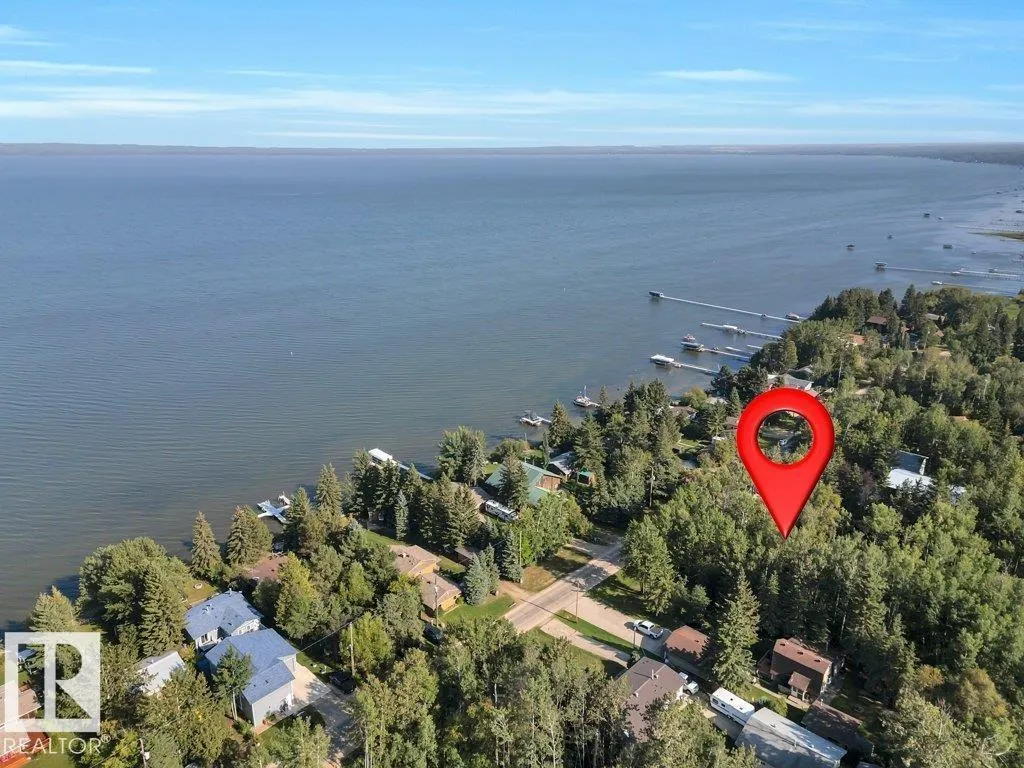 124 Lakeshore DR