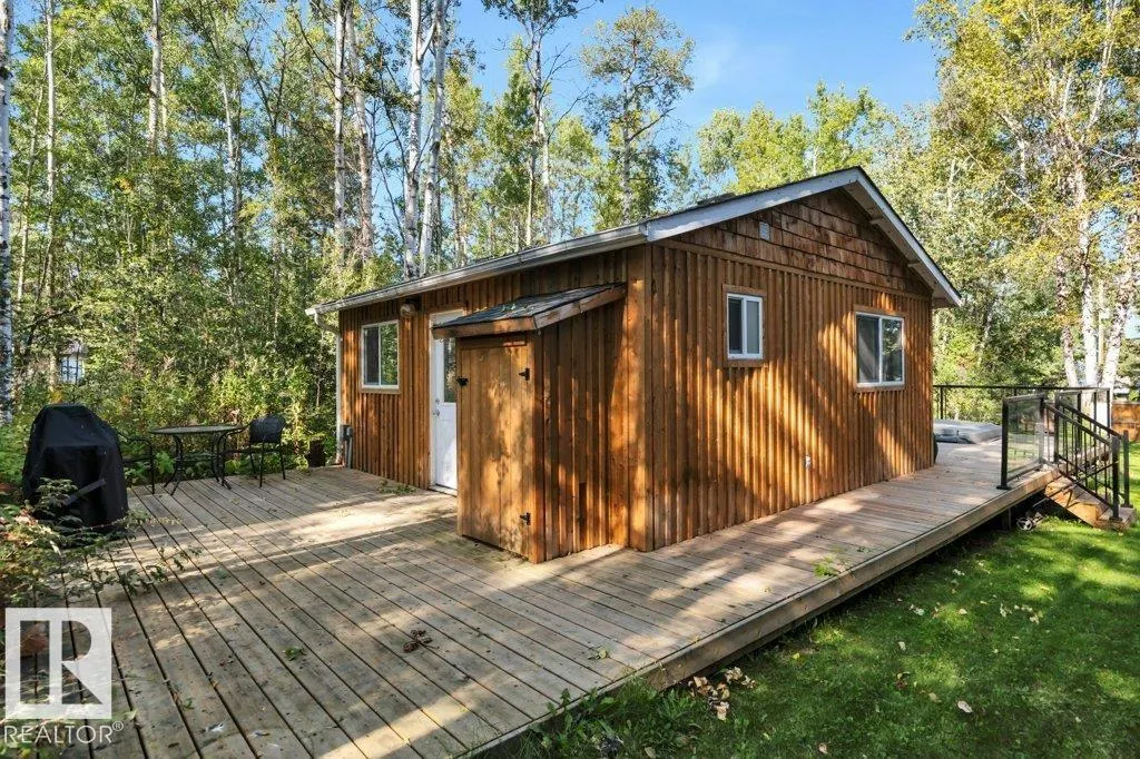 124 Lakeshore DR