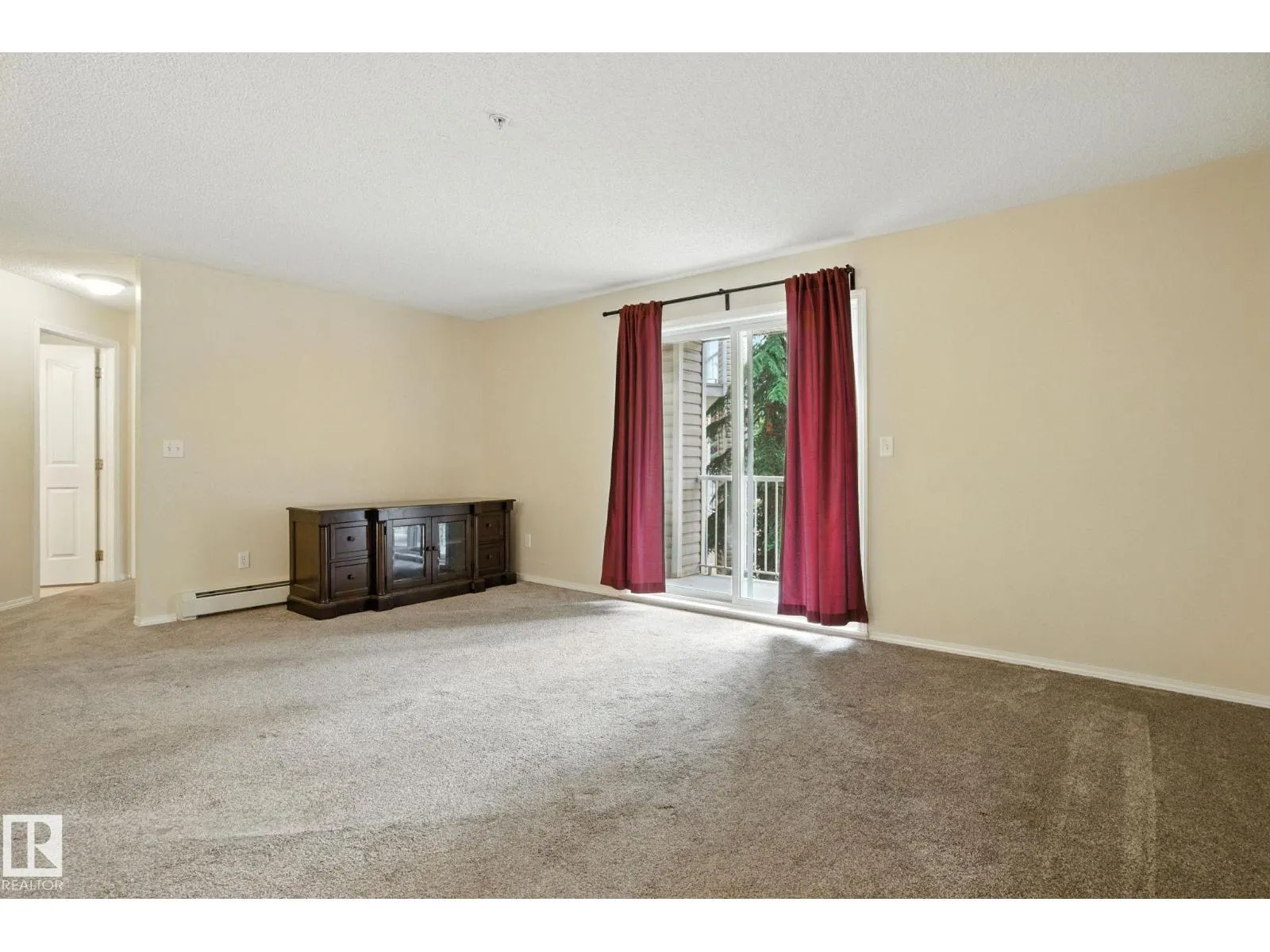 #2207 11214 80 ST NW