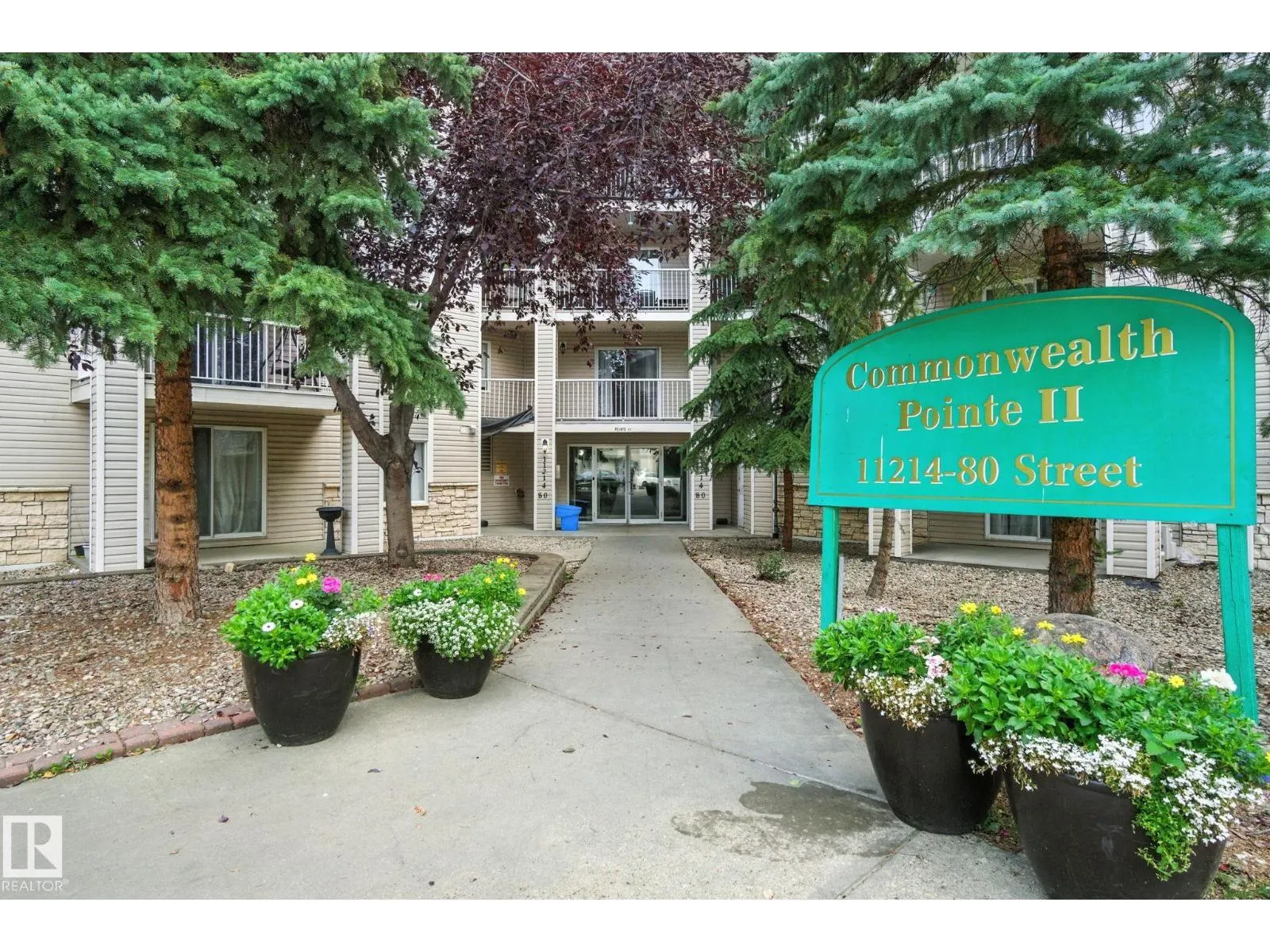 #2207 11214 80 ST NW