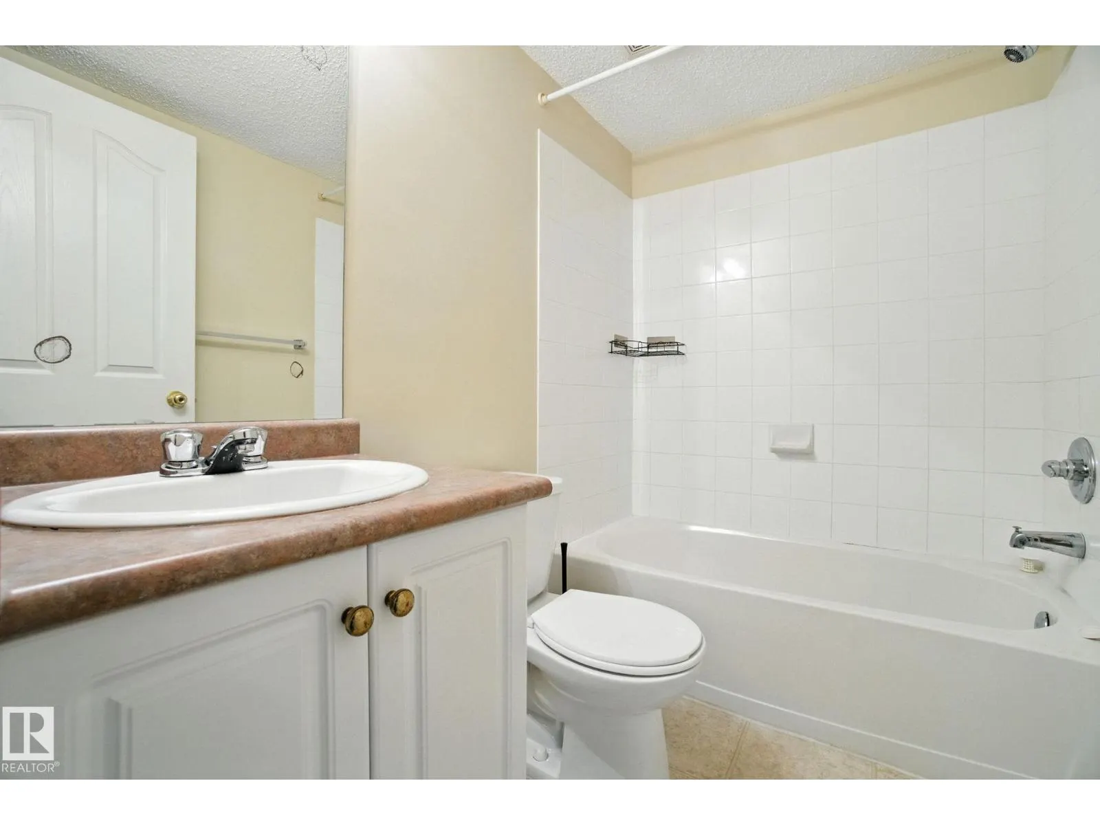 #2207 11214 80 ST NW