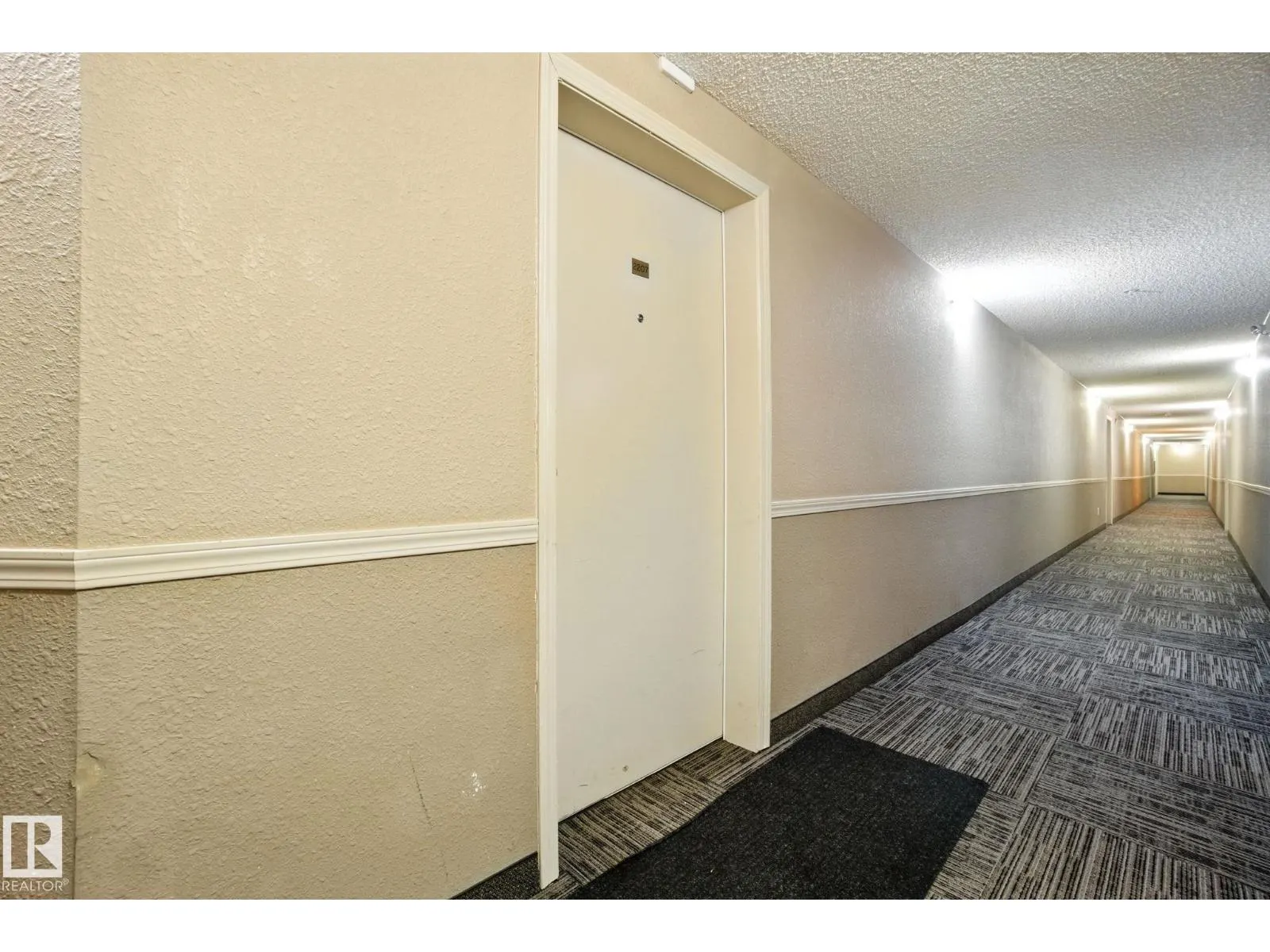 #2207 11214 80 ST NW