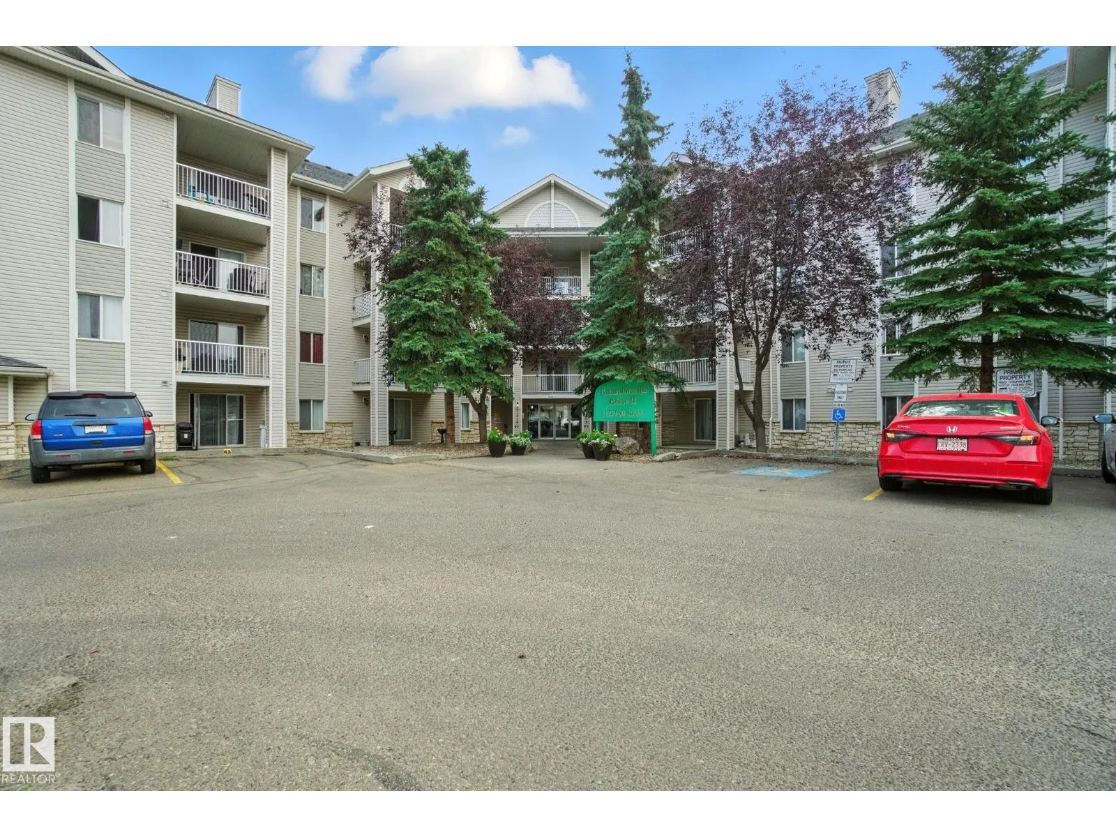 #2207 11214 80 ST NW