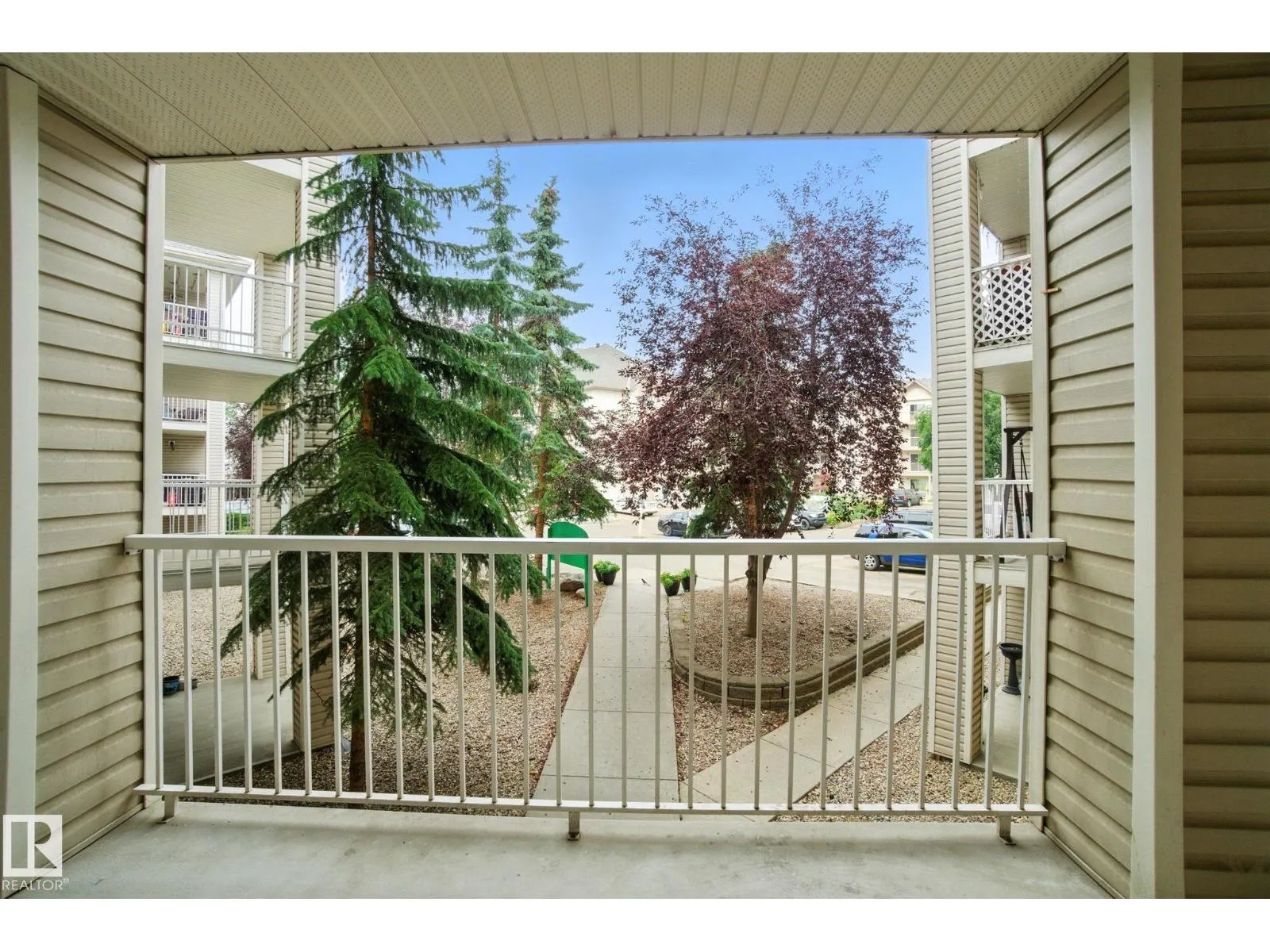 #2207 11214 80 ST NW