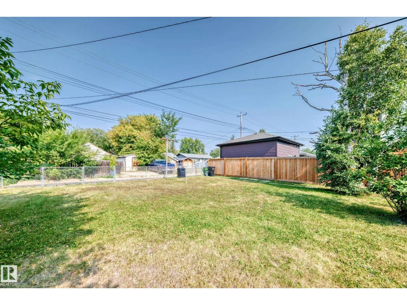 4038 113 AV NW