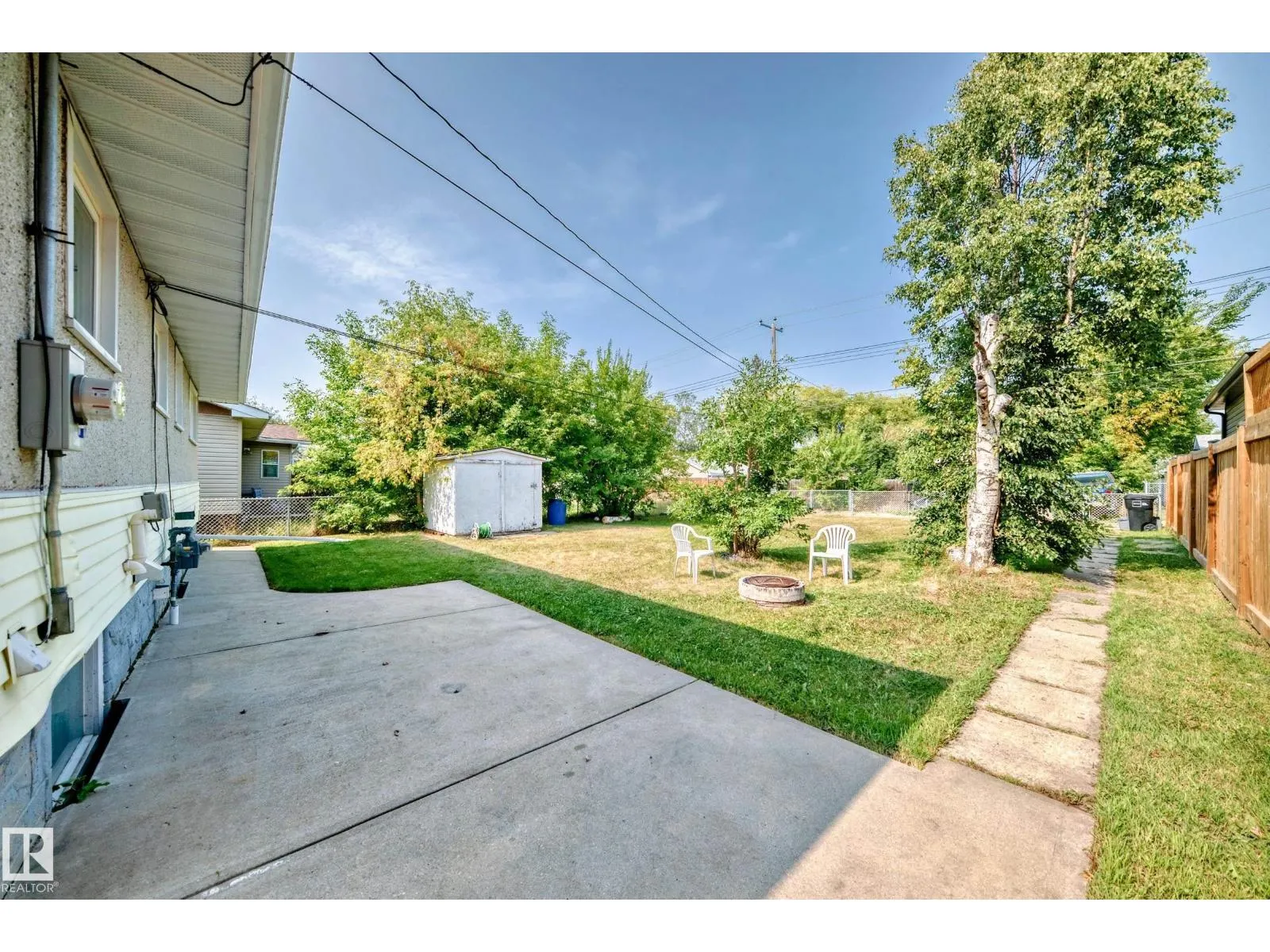 4038 113 AV NW