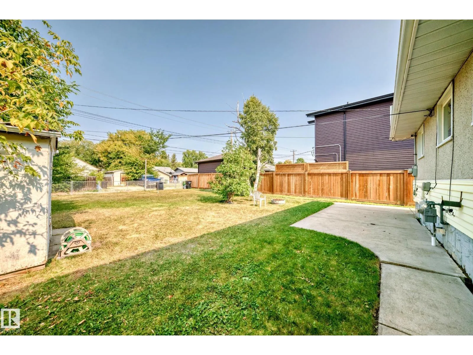 4038 113 AV NW