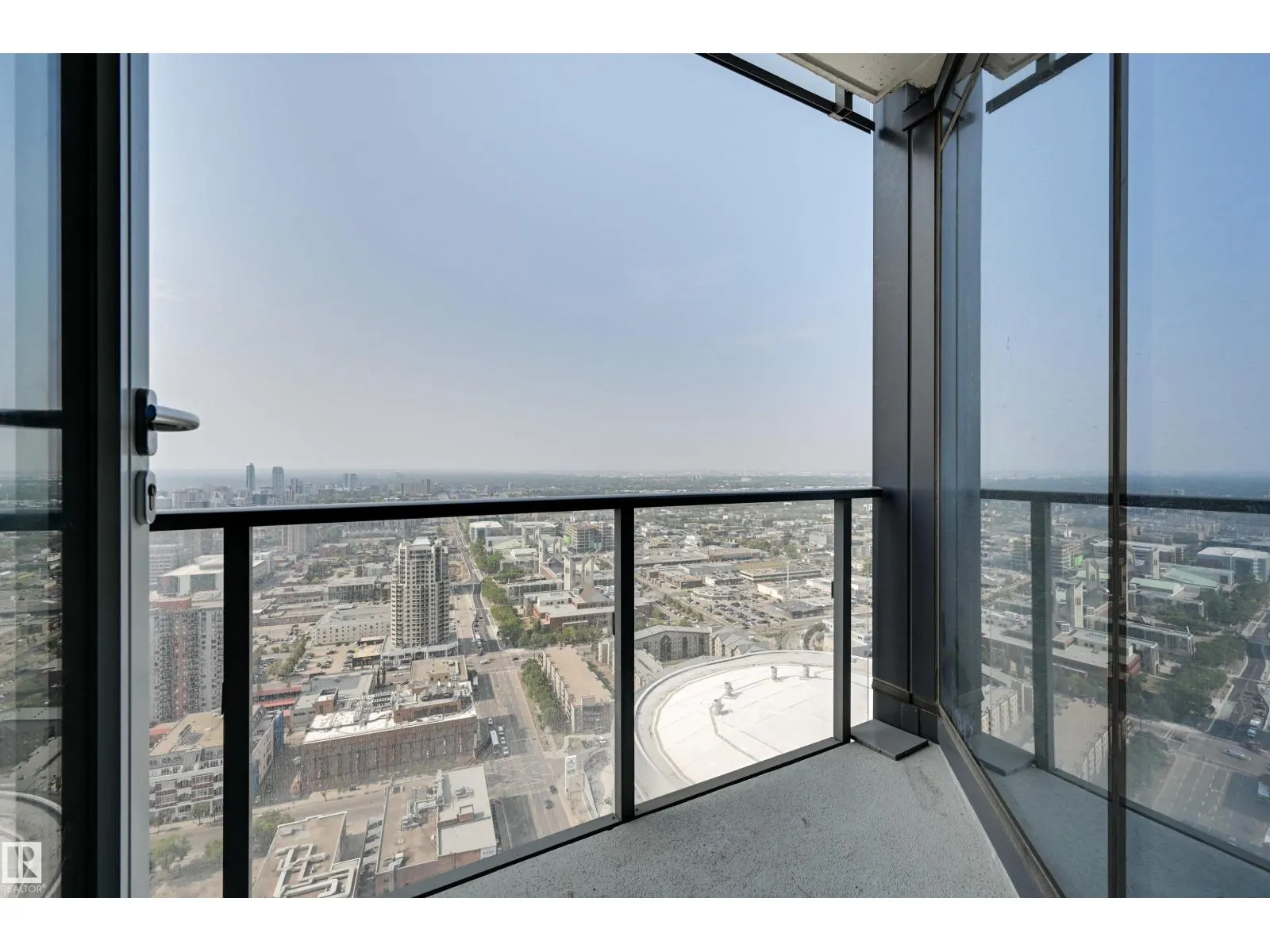 #3412 10360 102 ST NW