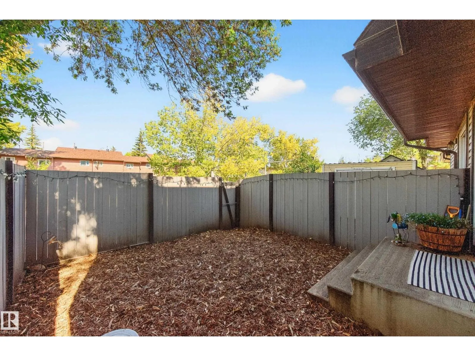 13892 24 ST NW