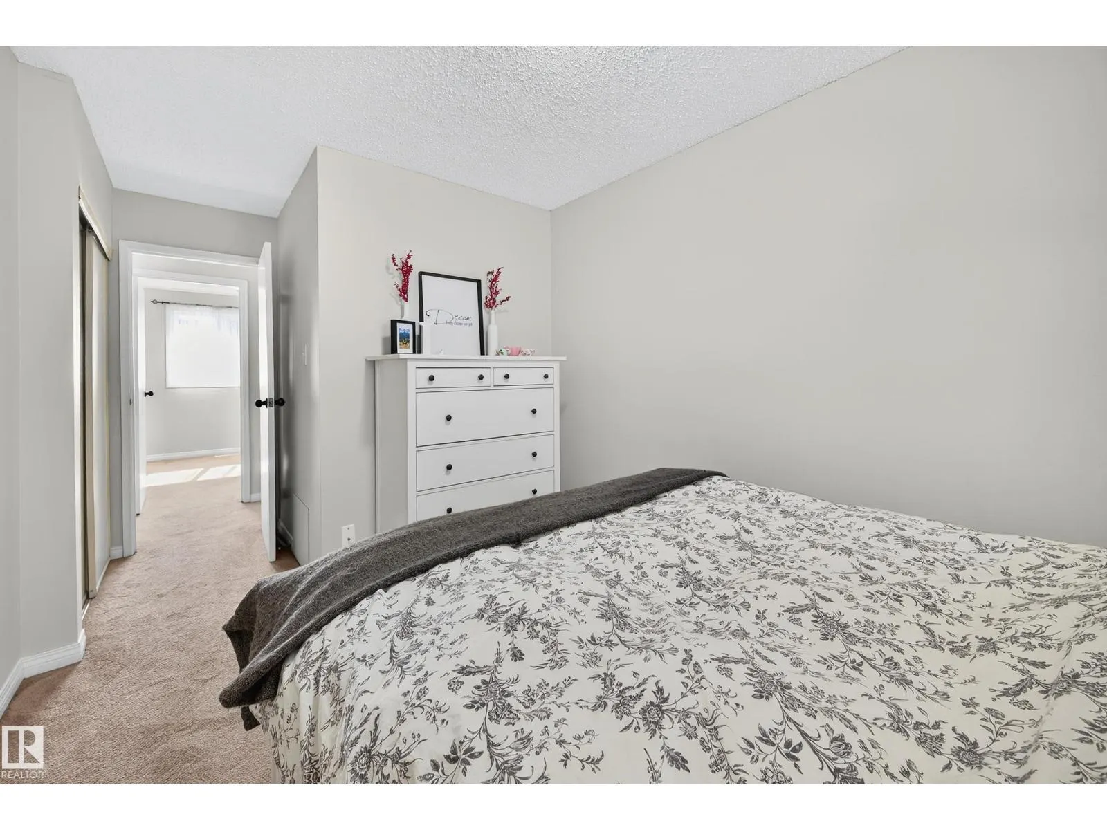 13892 24 ST NW
