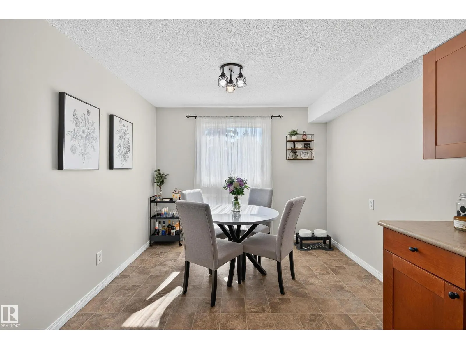 13892 24 ST NW