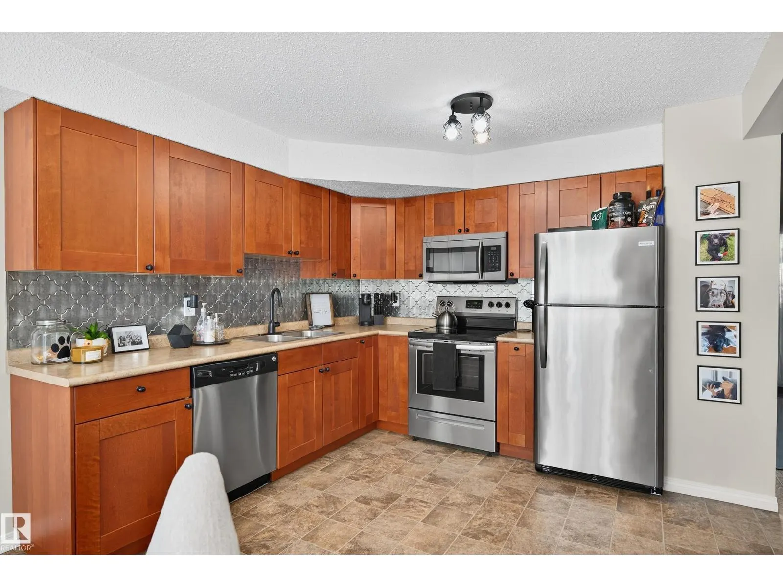 13892 24 ST NW