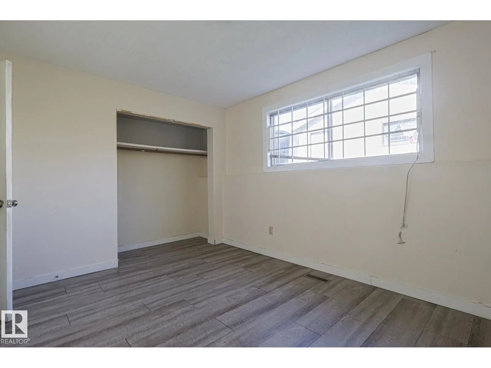 9308A & 9308B 109A AV NW