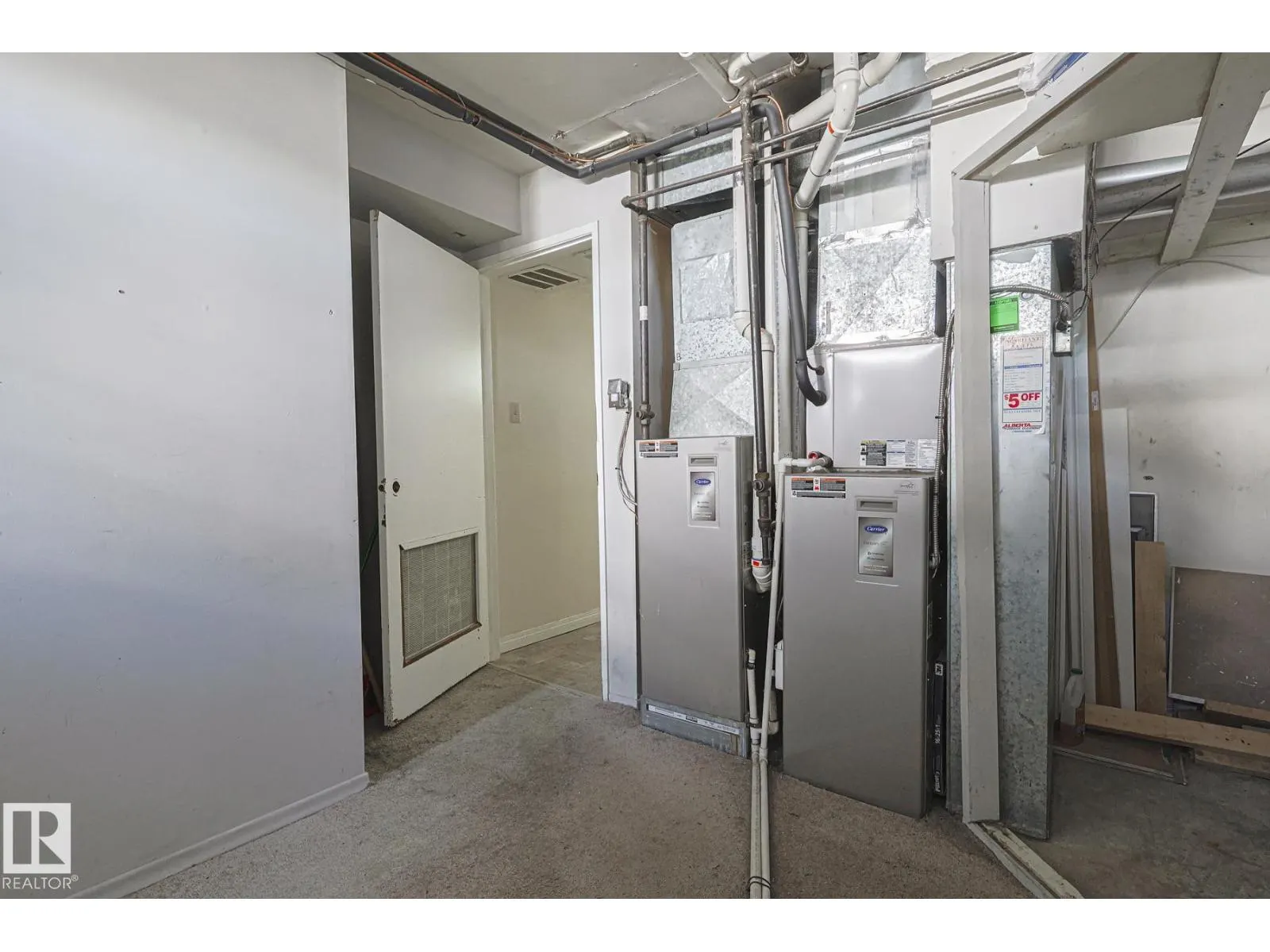 9308A & 9308B 109A AV NW
