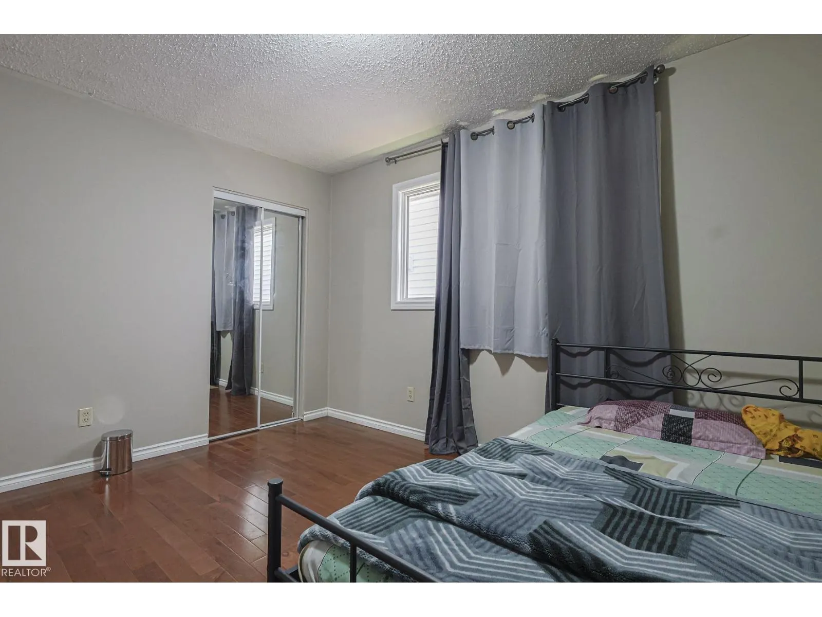9308A & 9308B 109A AV NW