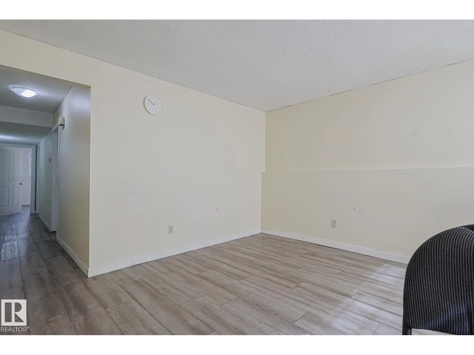 9308A & 9308B 109A AV NW