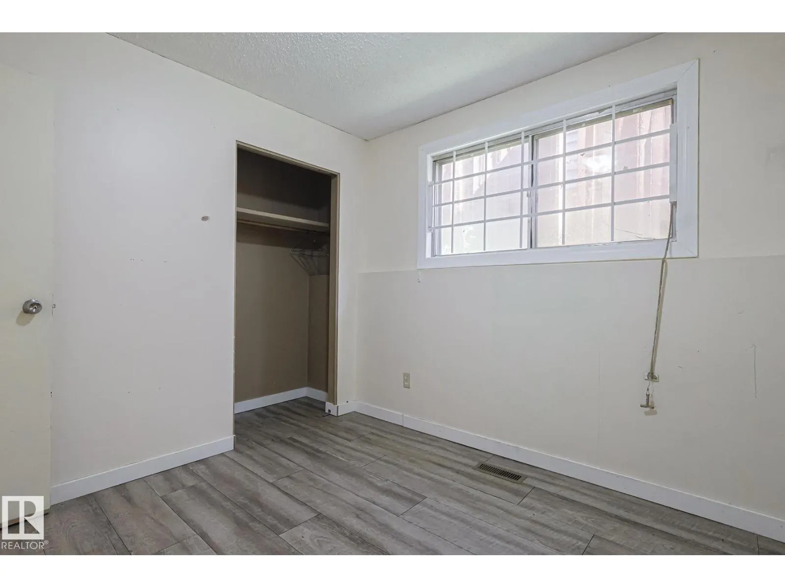 9308A & 9308B 109A AV NW