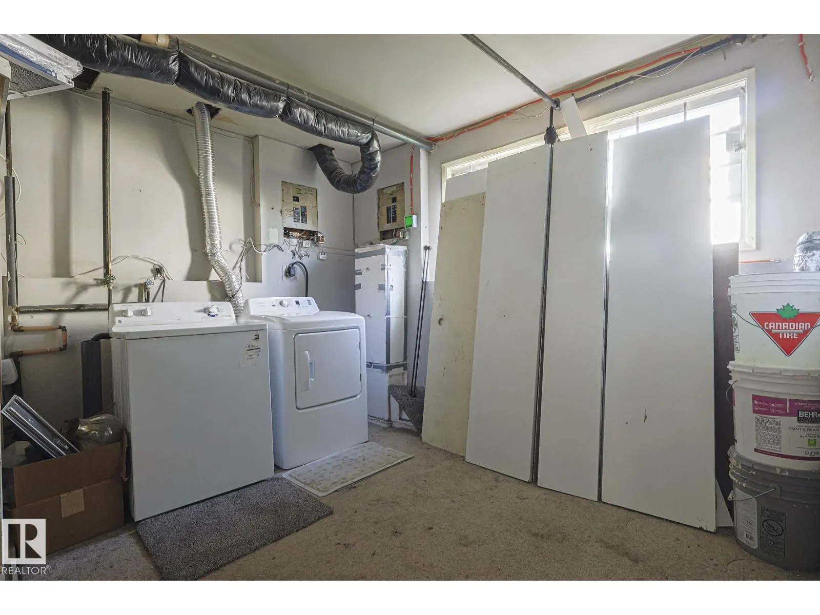 9308A & 9308B 109A AV NW