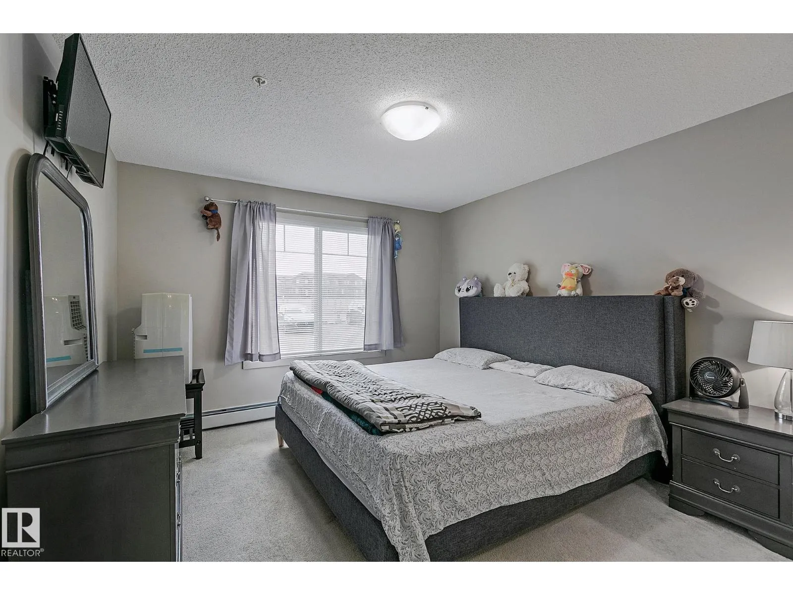 #104 4008 SAVARYN DR SW