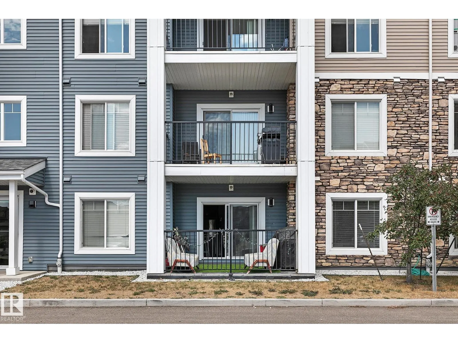 #104 4008 SAVARYN DR SW