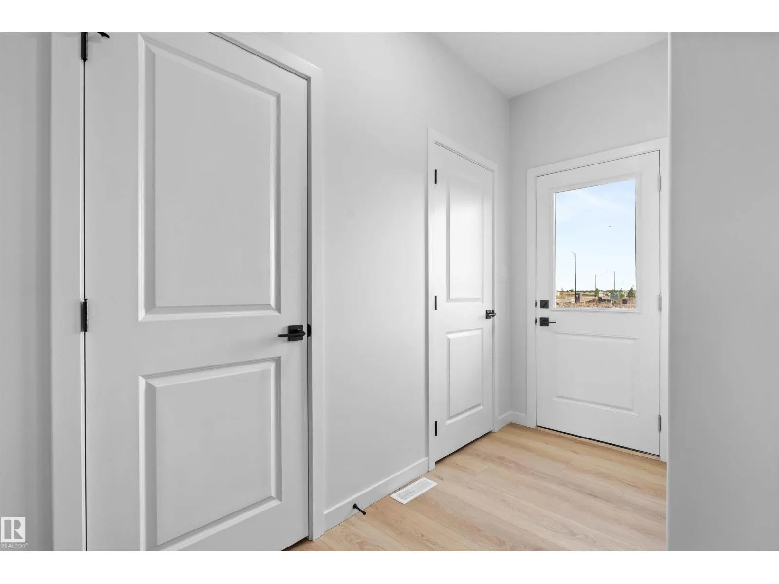 6373 KING WD SW