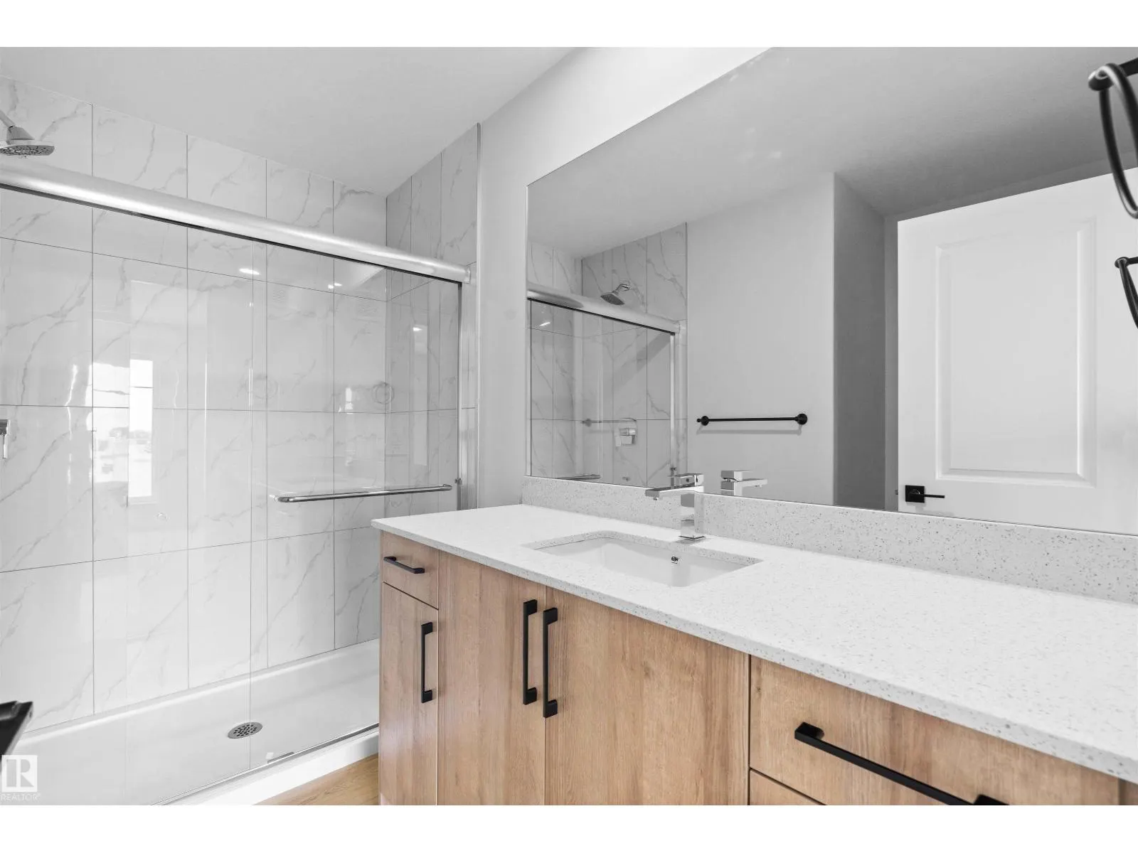 6373 KING WD SW