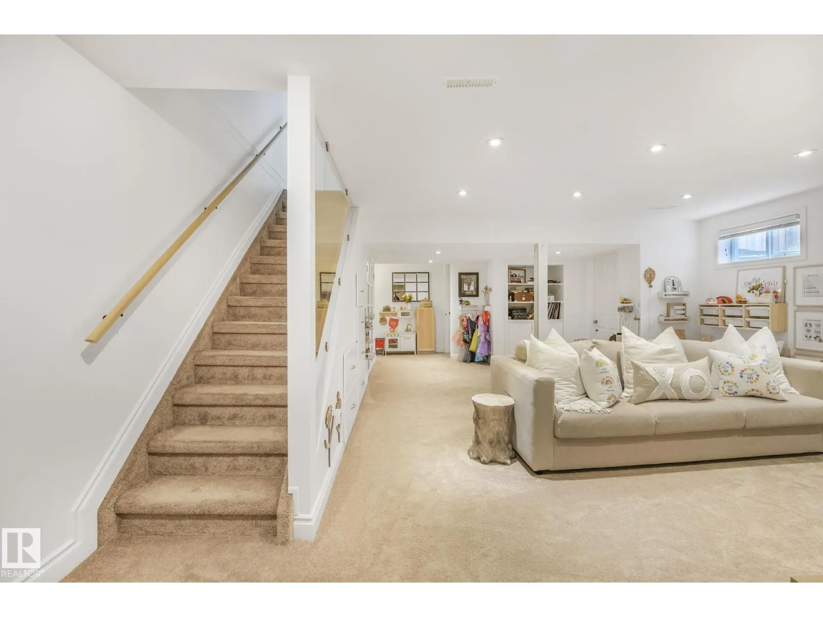 6 WHEATSTONE CR