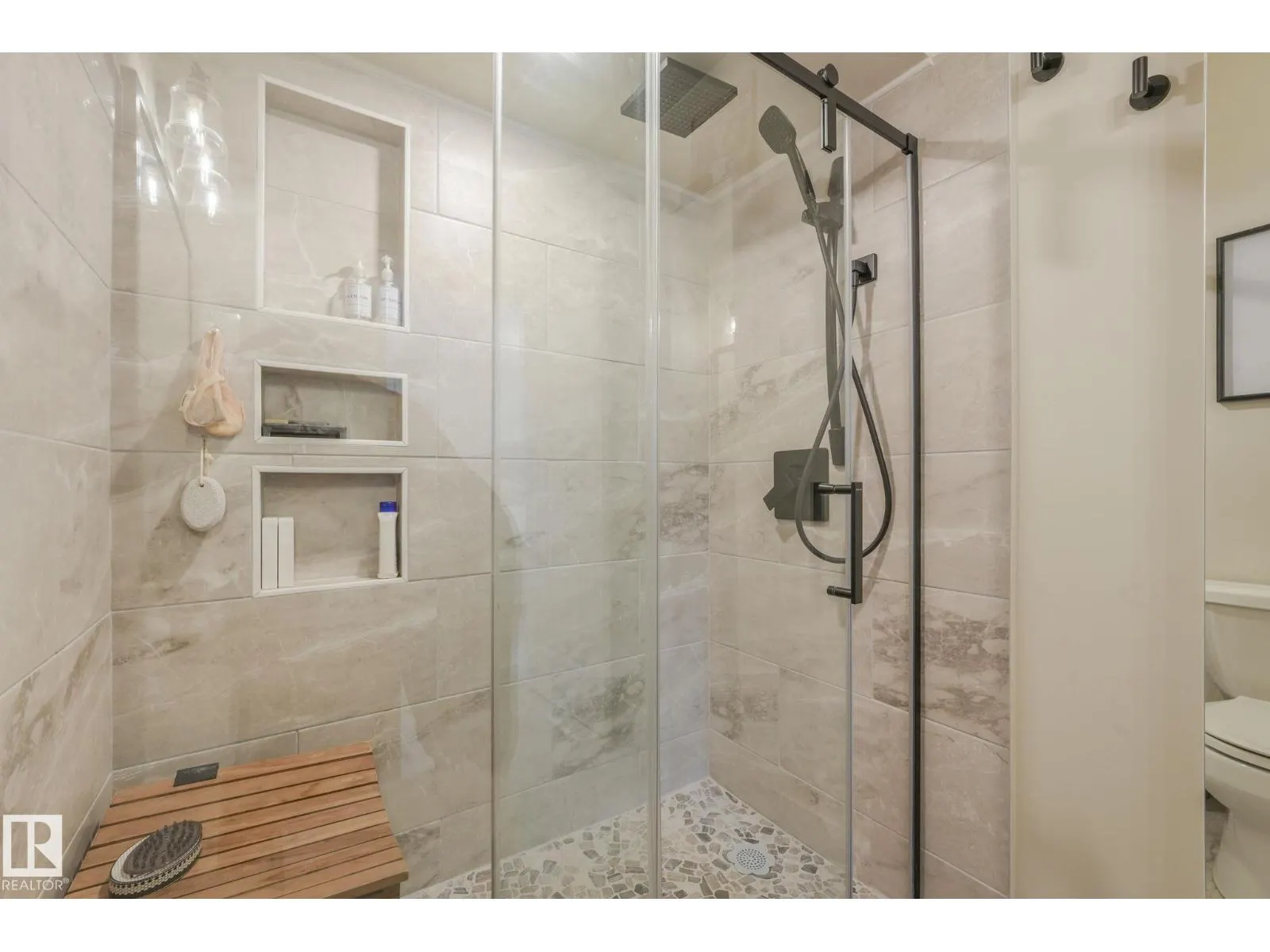 6 WHEATSTONE CR