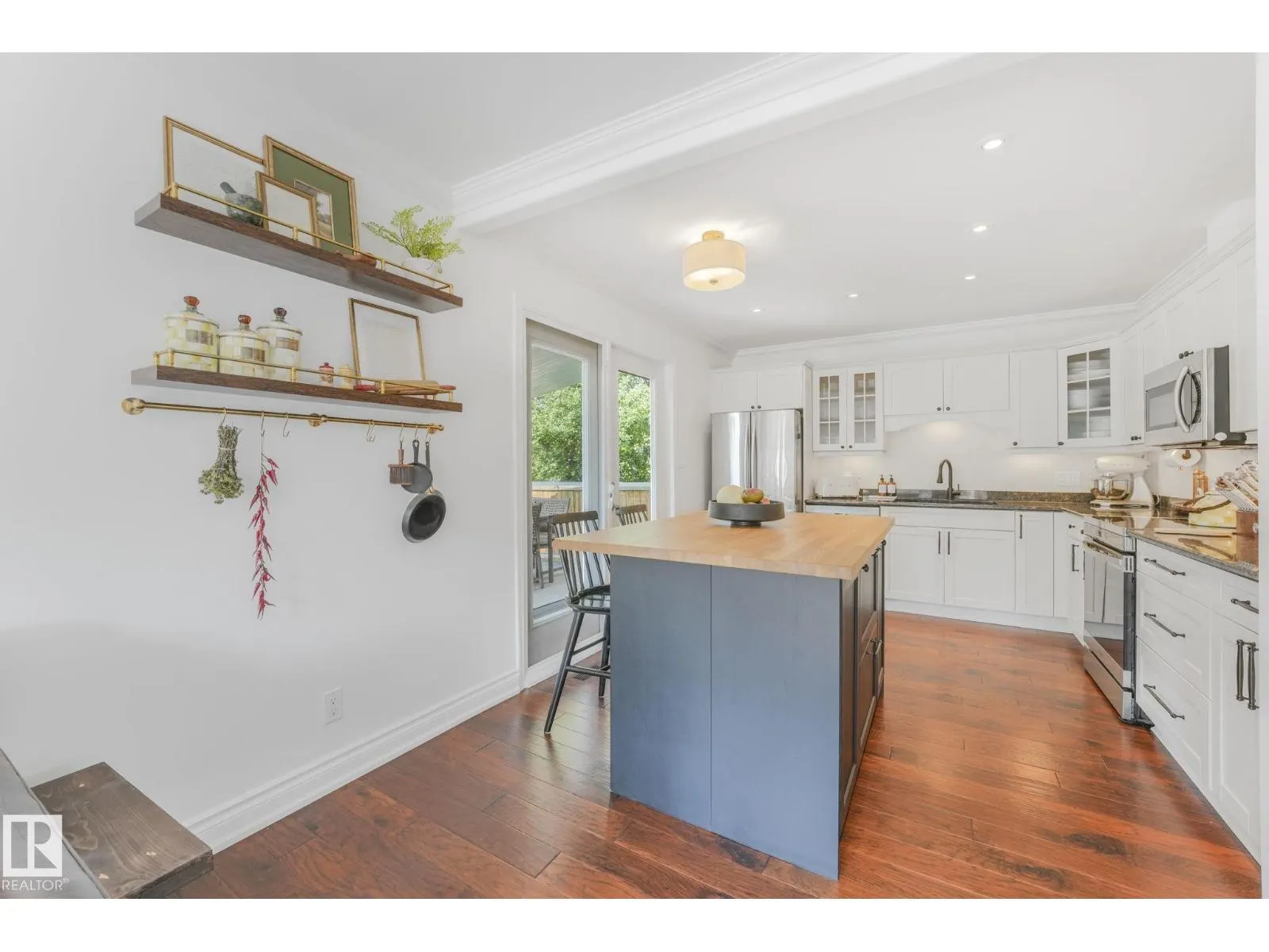 6 WHEATSTONE CR
