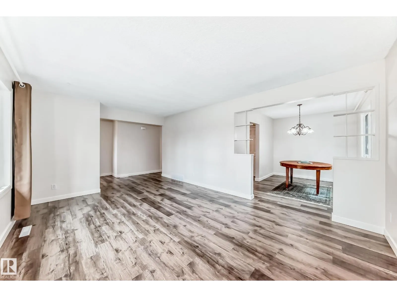 8415 72 ST NW
