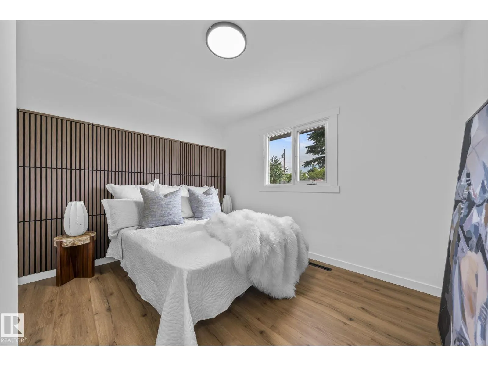 13123 85 ST NW