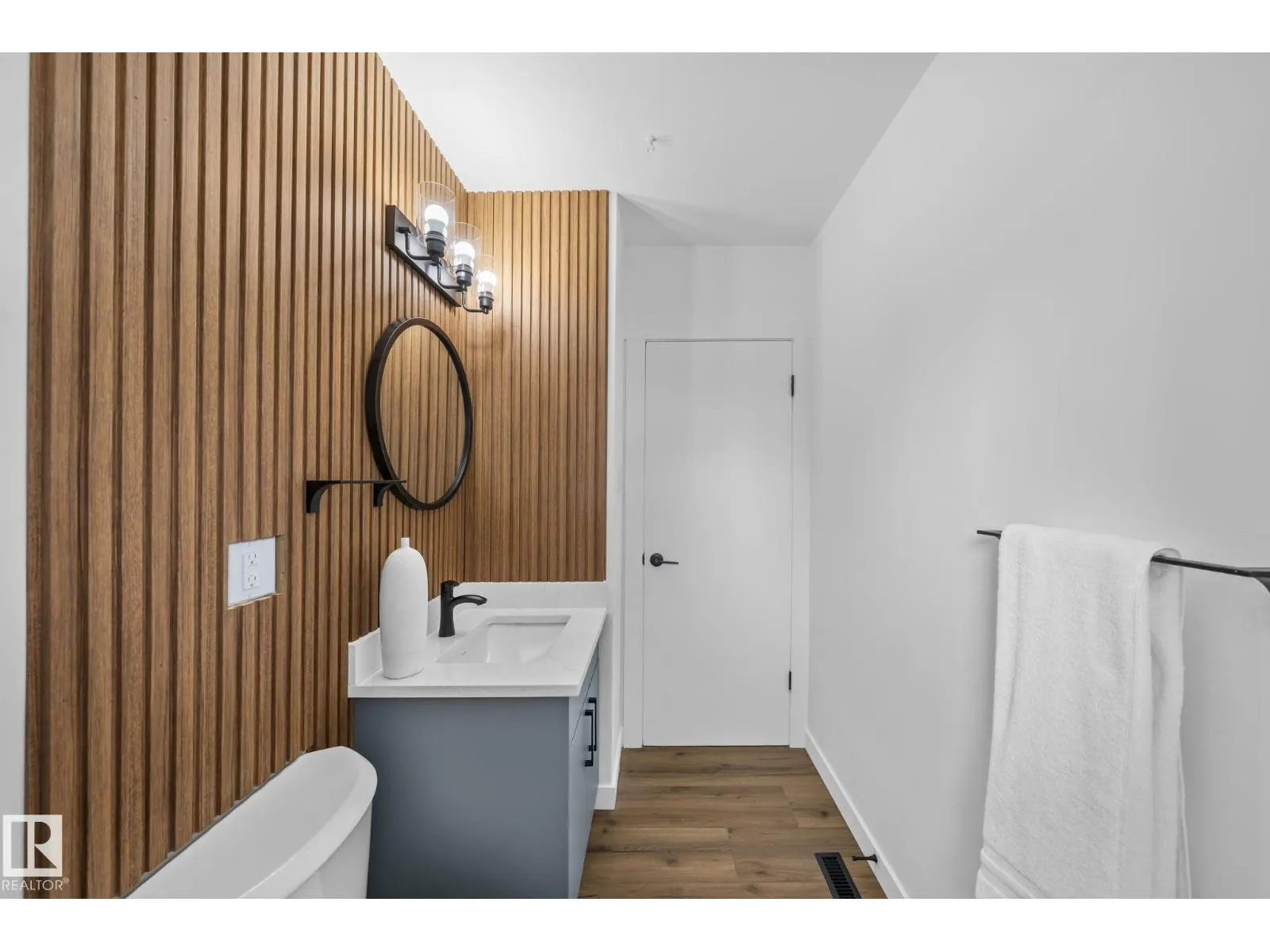 13123 85 ST NW