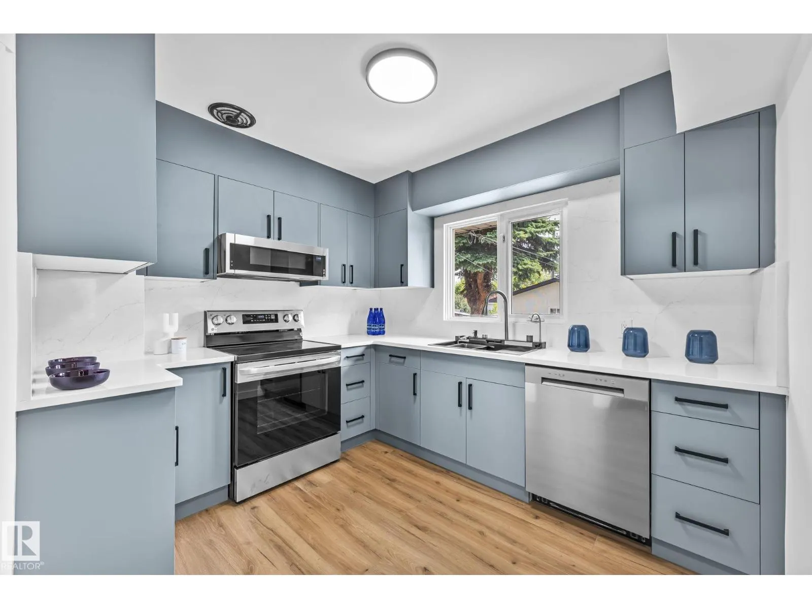 13123 85 ST NW