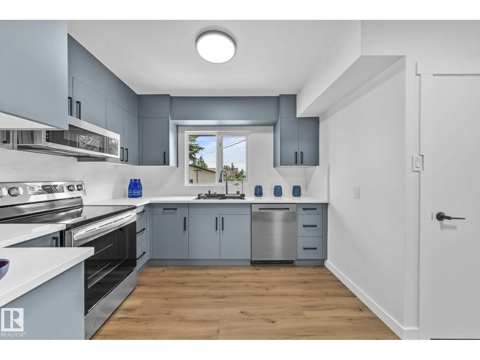 13123 85 ST NW