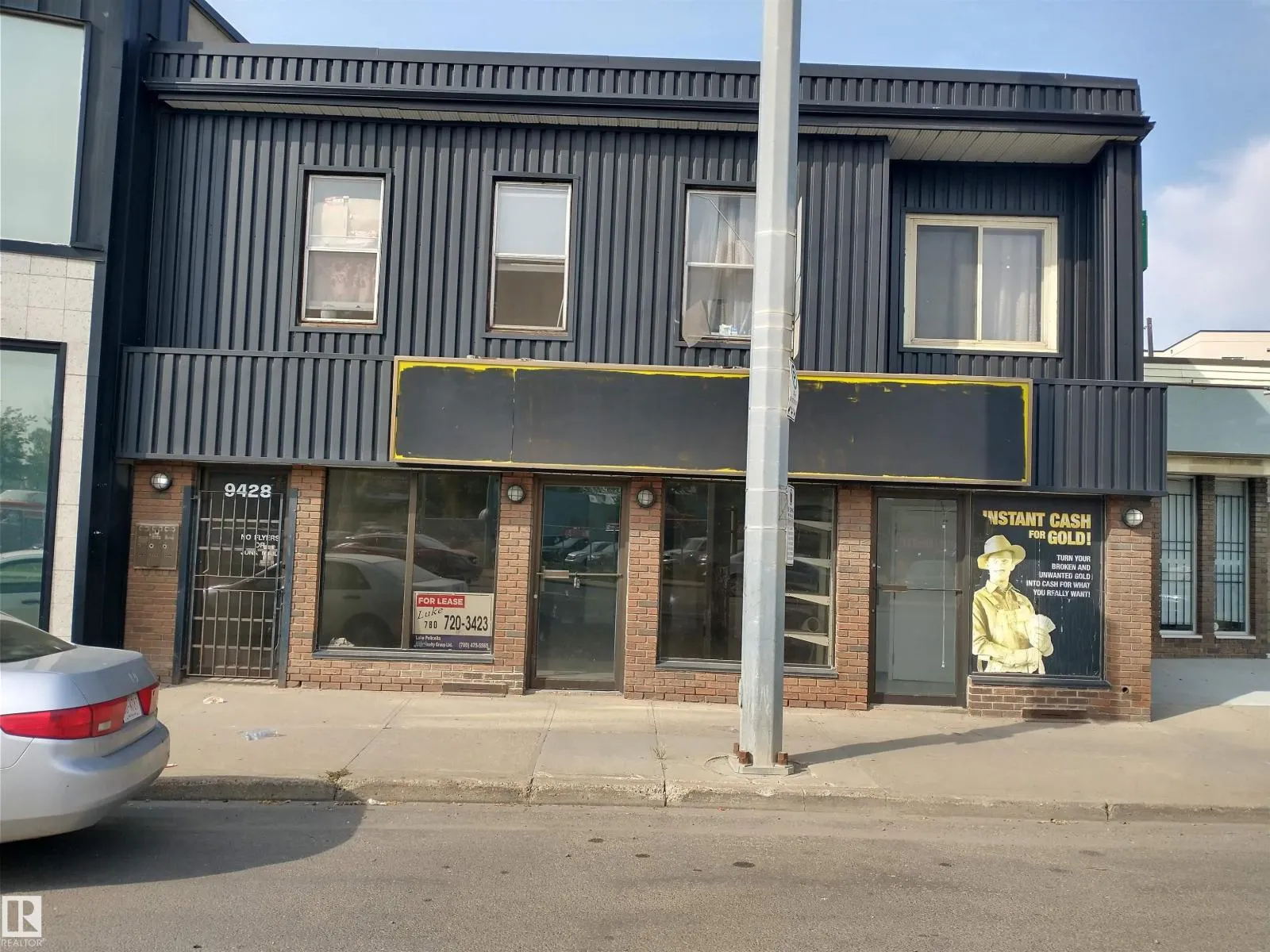9424 111 AV NW