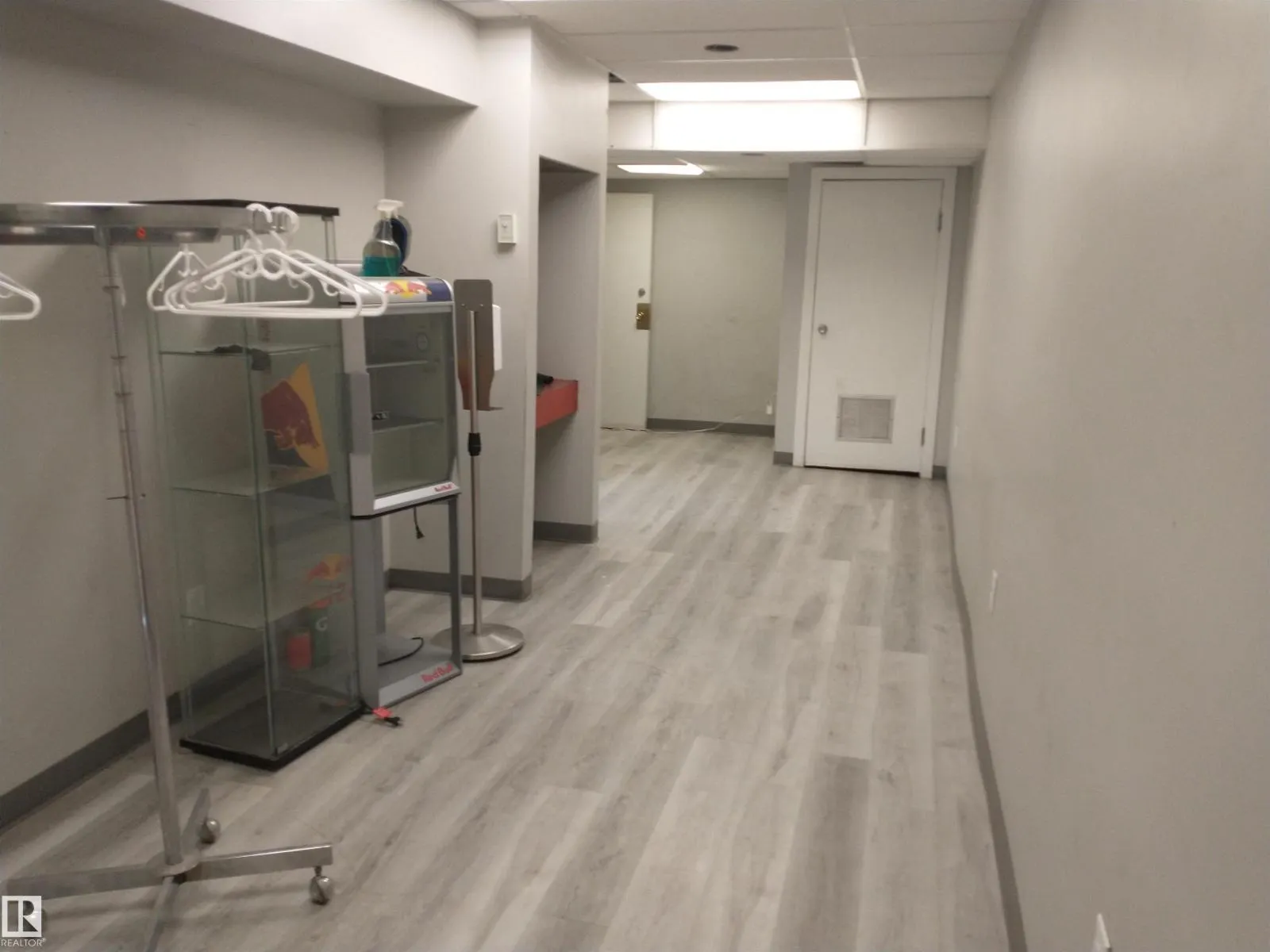 9424 111 AV NW