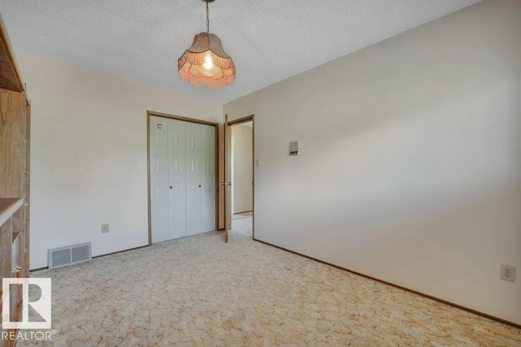 3520 103 AV NW