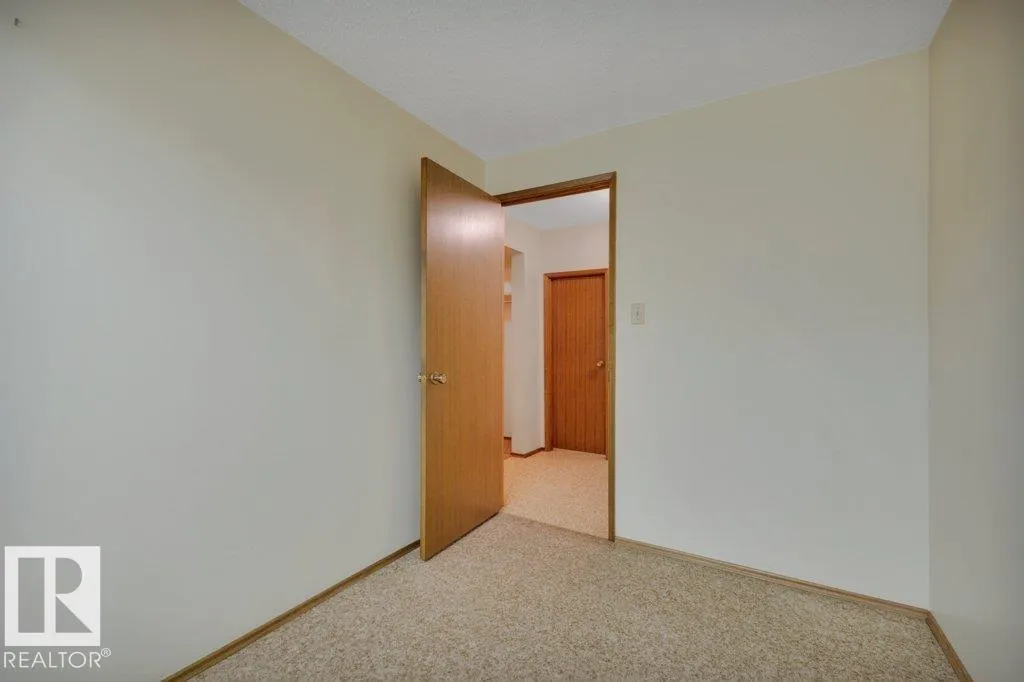 3520 103 AV NW