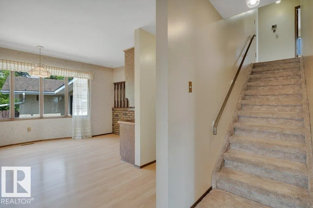 3520 103 AV NW
