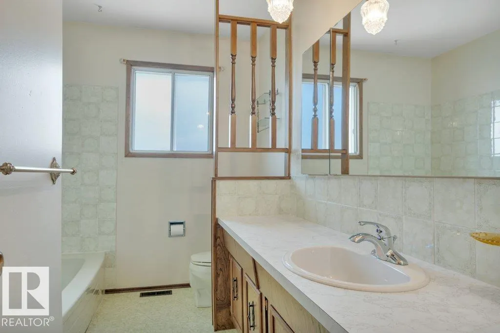 3520 103 AV NW