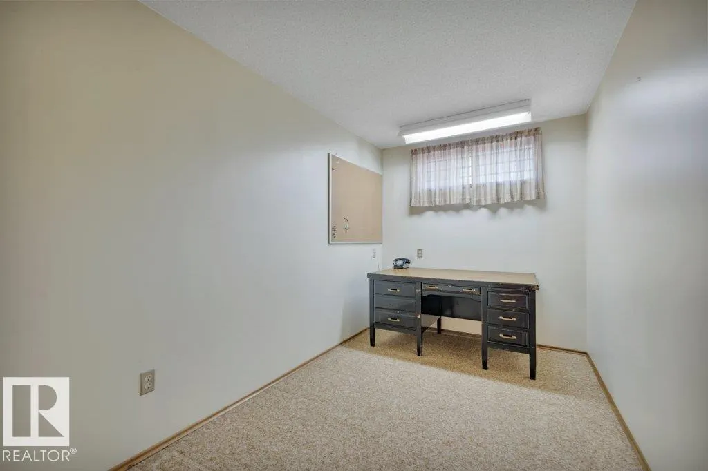 3520 103 AV NW