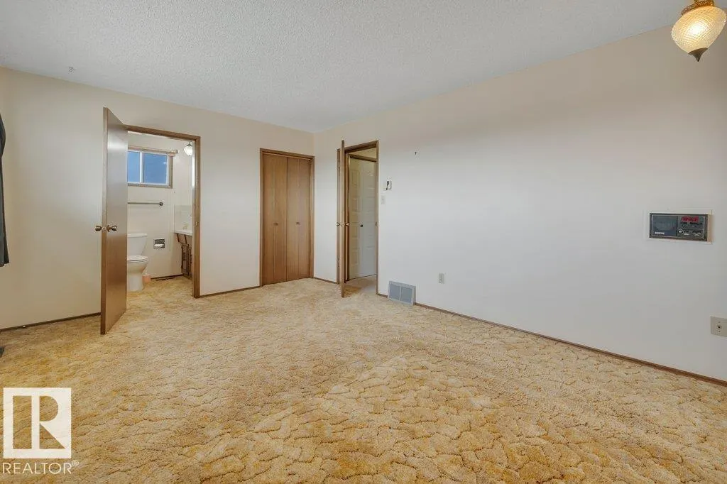 3520 103 AV NW