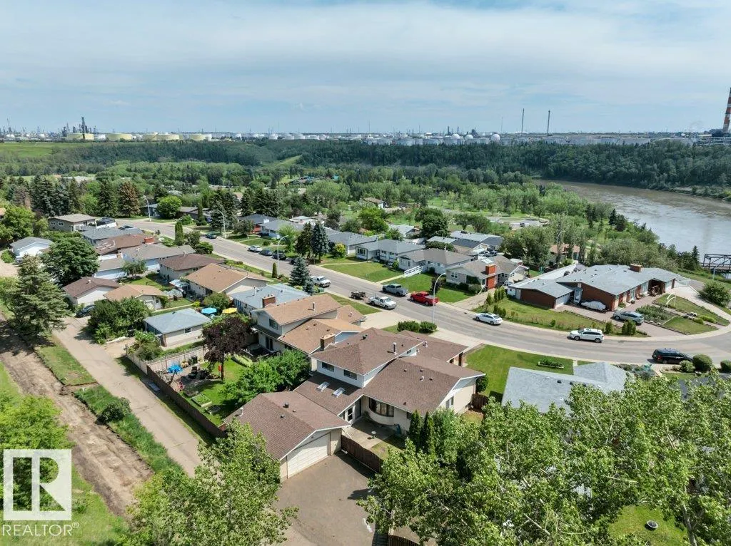 3520 103 AV NW