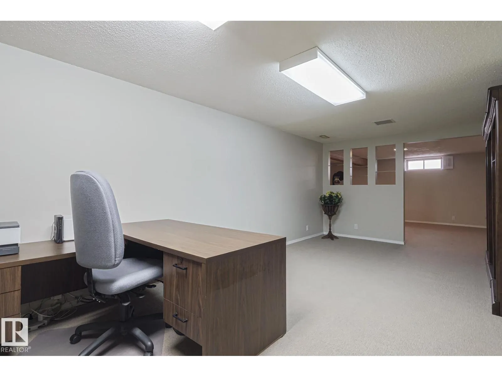 94 GARLAND CR