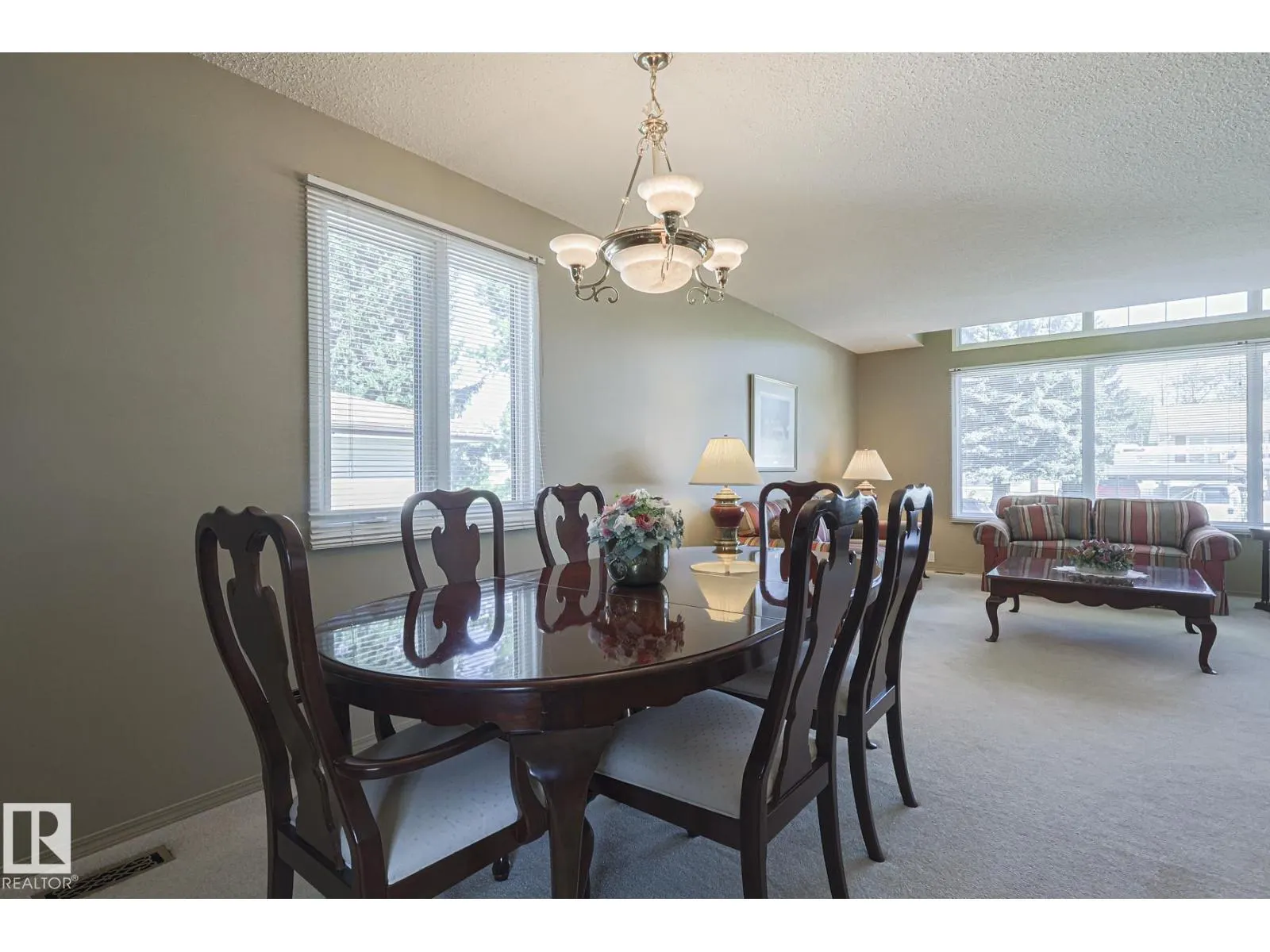 94 GARLAND CR